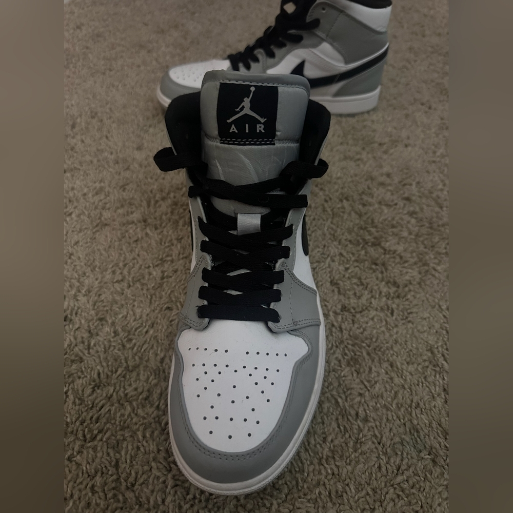 Air Jordan 1 Mid